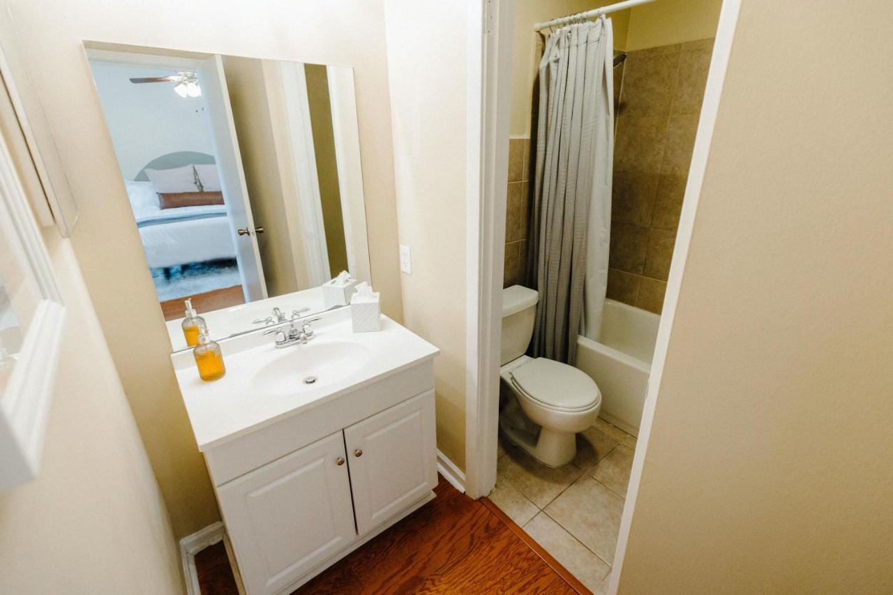 Centrally Located 3Br Overton Square Fast Wifi Free Parking Yes Pets Memphis Exterior photo